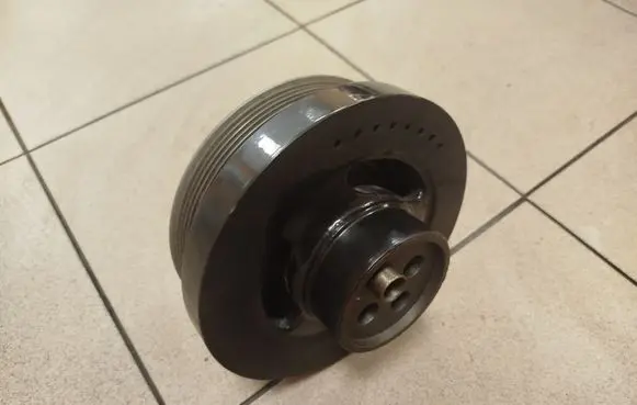 Mercedes-Benz E W212 Crankshaft pulley A6510351712