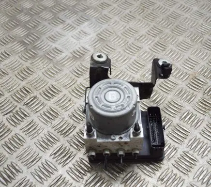 Land Rover Discovery Sport ABS Pump GJ322C405AF 10022007374