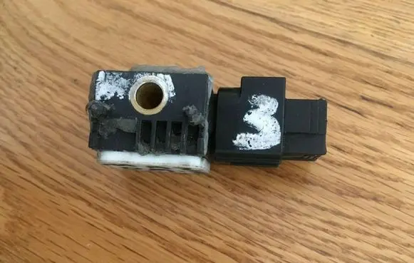 Mazda 3 I Airbag deployment crash/impact sensor 3M5T14B006AC