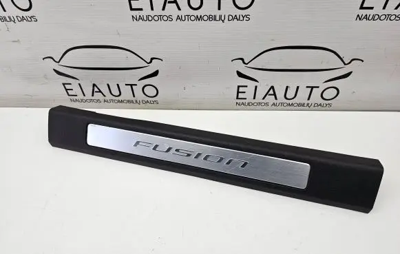 Ford Fusion II Front sill trim cover DS73F13200G