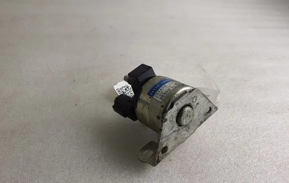 Nissan Juke I F15 Ignition relay 251151KB0A 2534002850