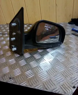 Hyundai Matrix Front door electric wing mirror 24112