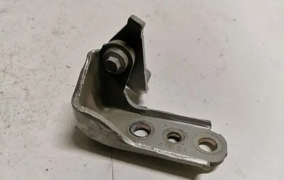 Ford Fusion II Front door upper hinge