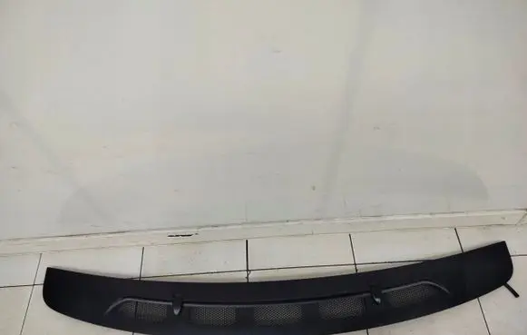Mercedes-Benz A W169 Wiper trim A1698360018