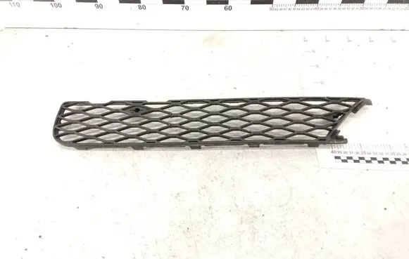 Mercedes-Benz R W251 Front bumper lower grill A2518850153