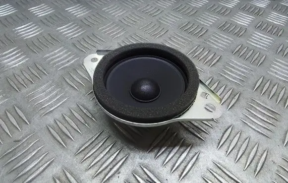 Lexus ES 250 - 300 - 330 Rear door speaker 8616033A50