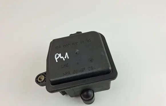 Mercedes-Benz S W220 Power steering fluid tank/reservoir A0004600183