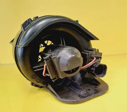 Renault 19 Heater fan/blower 7700811864 A36020619M