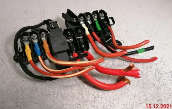 Mercedes-Benz S W221 Fuse module A2215404950