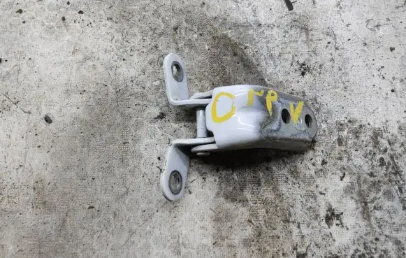 KIA Sportage Front door upper hinge
