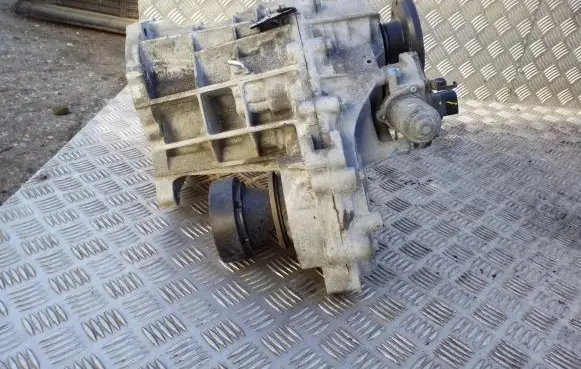 Ford Ranger Gearbox transfer box case JB3P7A195AC 33251MF00A