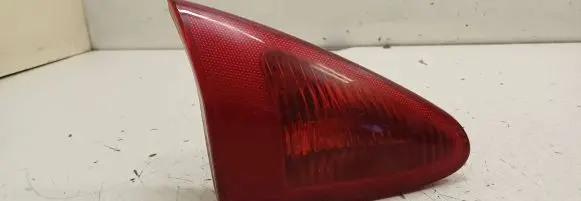 Alfa Romeo 147 Tailgate rear/tail lights 46556346 6747825 03320010