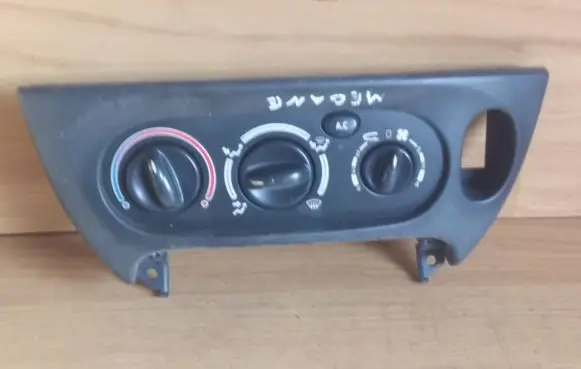 Renault Megane I Climate control unit 657718V 101584