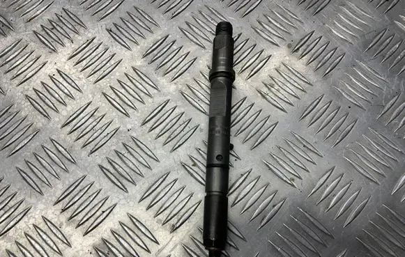 Audi A6 S6 C5 4B Fuel injector 059130201F