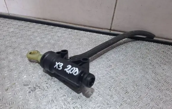 BMW 5 F10 F11 Clutch master cylinder 6789732