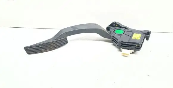 Opel Mokka Accelerator throttle pedal 95087911