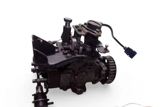 Volkswagen Multivan T4 Fuel injection high pressure pump 074130107E
