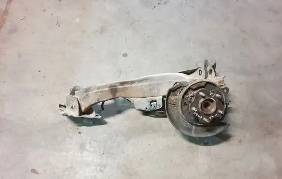 Nissan X-Trail T31 Rear wheel hub spindle/knuckle 