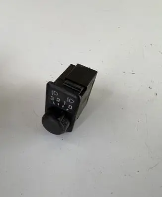 Nissan Terrano Headlight level height control switch 251900F000 00696900 251900F00