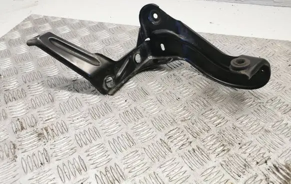 Audi A6 S6 C6 4F Intercooler pipe mounting bracket 4F0145813