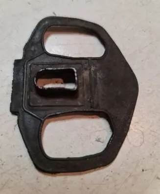 BMW 5 E34 Front door lock loop/hook striker 8127140 108988