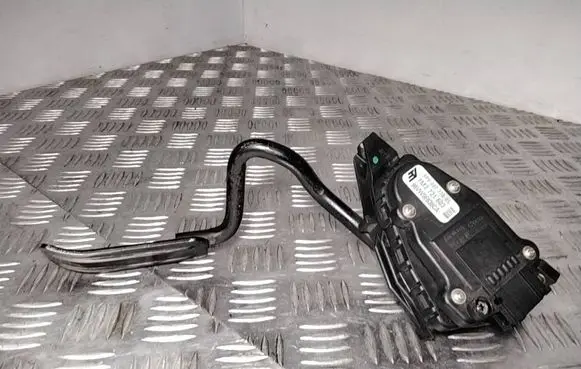Volkswagen Sharan Accelerator throttle pedal 7M2721603