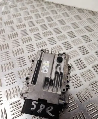 Mazda CX-7 Reducing agents exhaust control unit R2AX18701D 0281020137