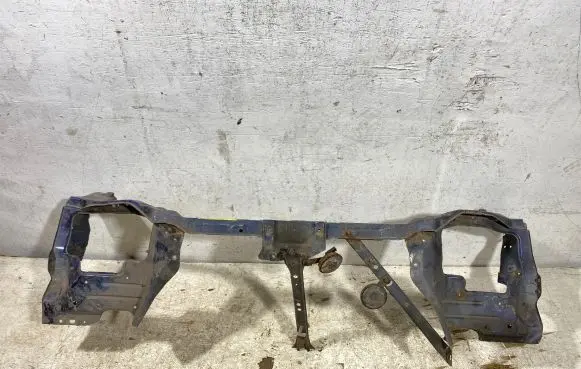 Nissan X-Trail T30 Radiator support slam panel