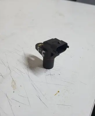 Mercedes-Benz C W204 Camshaft position sensor A0051531328