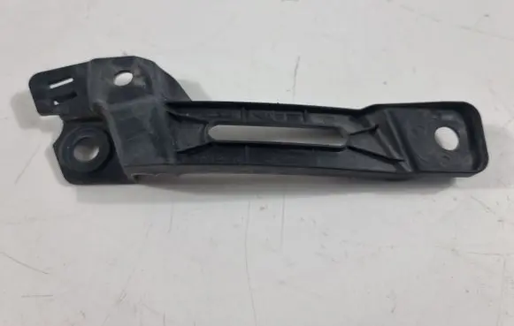 Land Rover Discovery 5 Fender mounting bracket CPLA16291AC