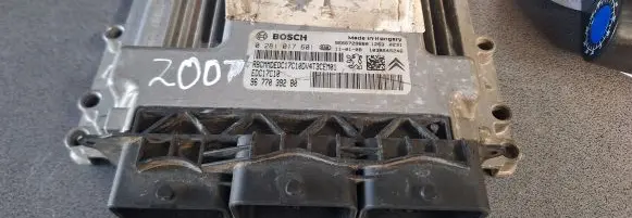Peugeot 206 Engine control unit/module 0281017601 9677039280