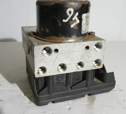 Audi A3 S3 8L ABS Pump 1J0907379Q 1J0614217E
