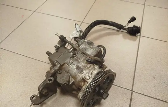 Nissan Terrano Fuel injection high pressure pump 0480404974
