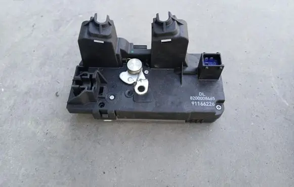 Opel Vivaro Sliding door lock 91166226
