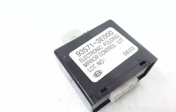KIA Sorento Wing mirror control module 935713E000