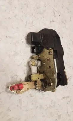 Jeep Cherokee Tailgate window lock/catch/latch 