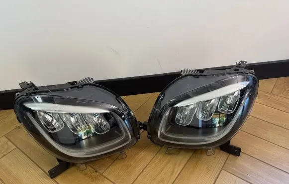 Smart ForTwo III C453 Headlight/headlamp a4539069701 a4539069801