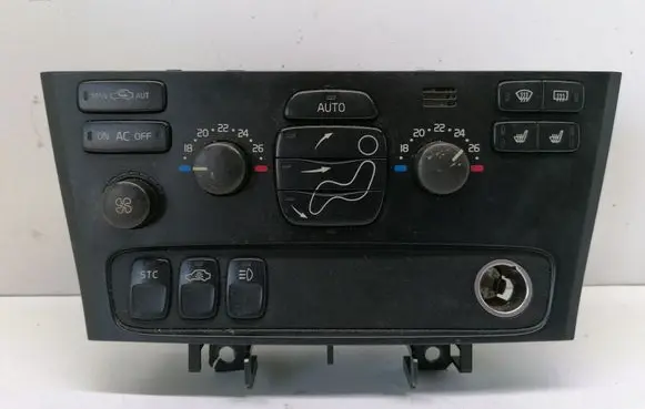 Volvo V70 Climate control unit 8691876