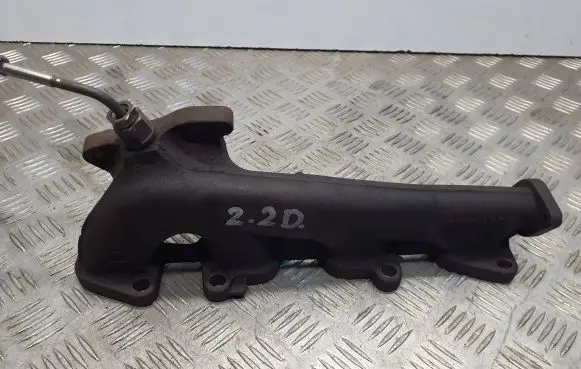 Infiniti Q70 Y51 Exhaust manifold