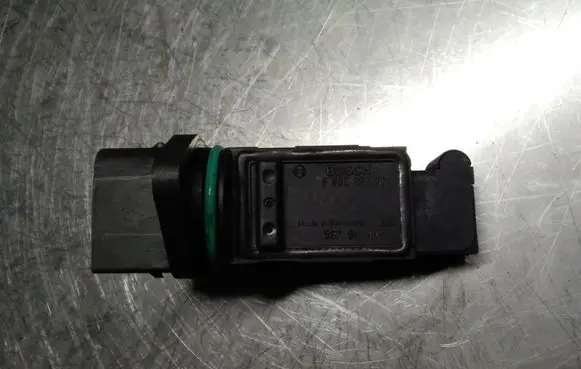 Mercedes-Benz C W202 Mass air flow meter F00C2G2025