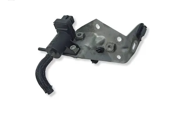 Nissan Navara D23 Vacuum valve 8200762162