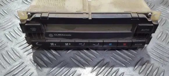 Volkswagen PASSAT B5 Climate control unit 3b1907044a 5hb007617-02