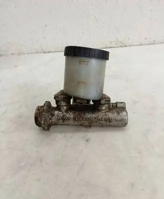 Master brake cylinder