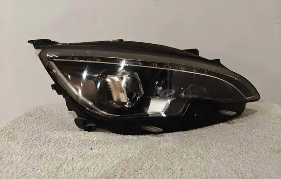 Peugeot 308 Headlight/headlamp 