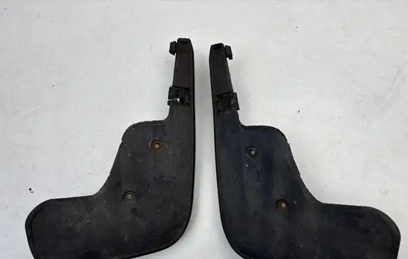 Audi A6 S6 C6 4F Front mudguard 4F0075111