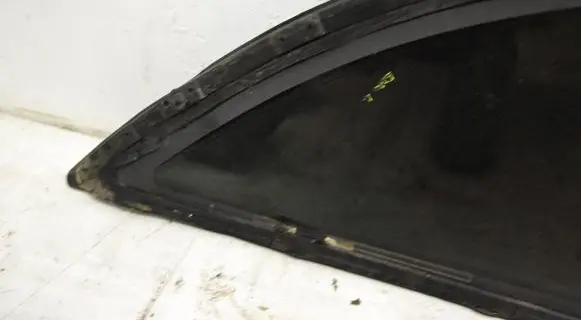 Mercedes-Benz E W211 Rear side window A2116702112 2116702112