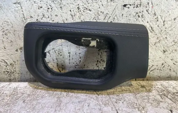 Ram 1500 Panel trim 6BK761X9AC 2352283TX3 01221310184
