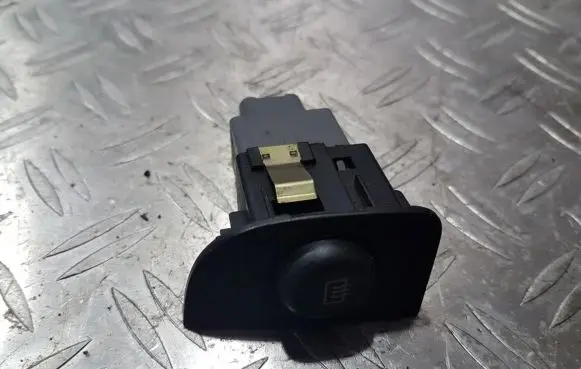 Windscreen/window heater switch