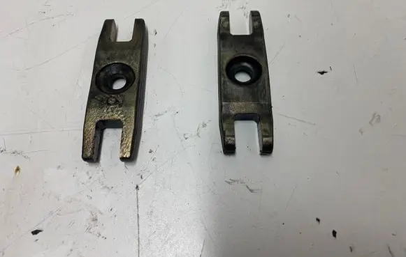 Opel Astra G Fuel Injector clamp holder