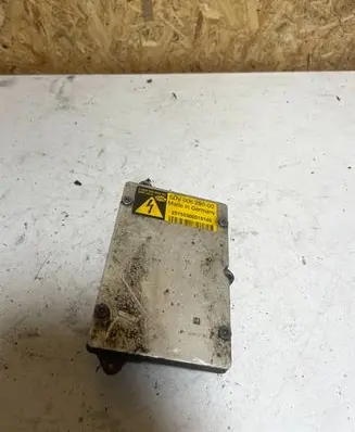 Mercedes-Benz E W211 Headlight ballast module Xenon 5DV00829000 25760300015140